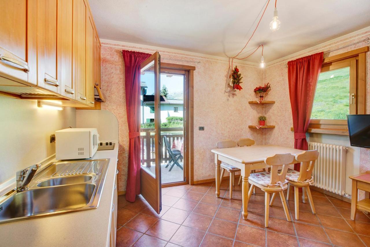 Apartamento La Baitina App B Livigno Exterior foto